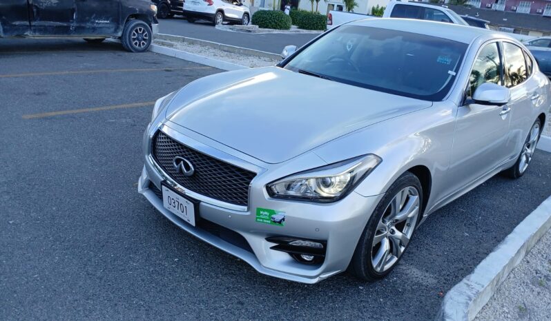 Silver nissan fuga in turks and caicos island